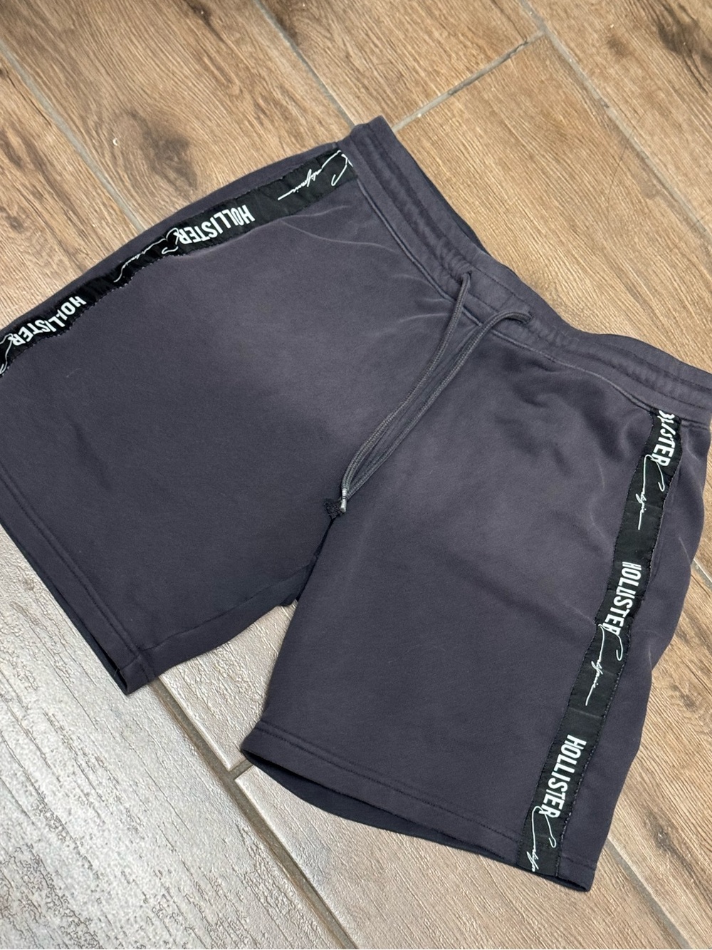 Hollister Men's Black Athletic Drawstring Shorts with Back Pocket